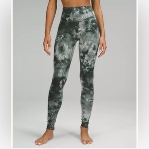 Lululemon 25” align leggings, Diamond Die Starlight Smoked Sprue color